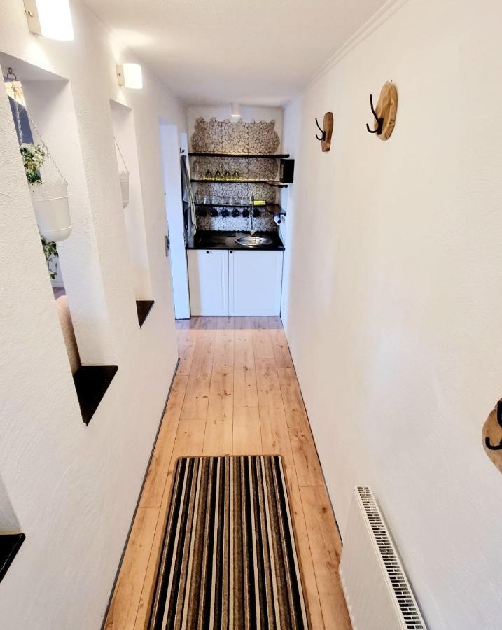 Ruheoase Am Waldrand - Auf 90Qm Sind Nicht Nur Die Eltern Und Bis Zu 5 Kinder Willkommen, Auch Hunde Und Katzen Sind Willkommen Laichingen Buitenkant foto