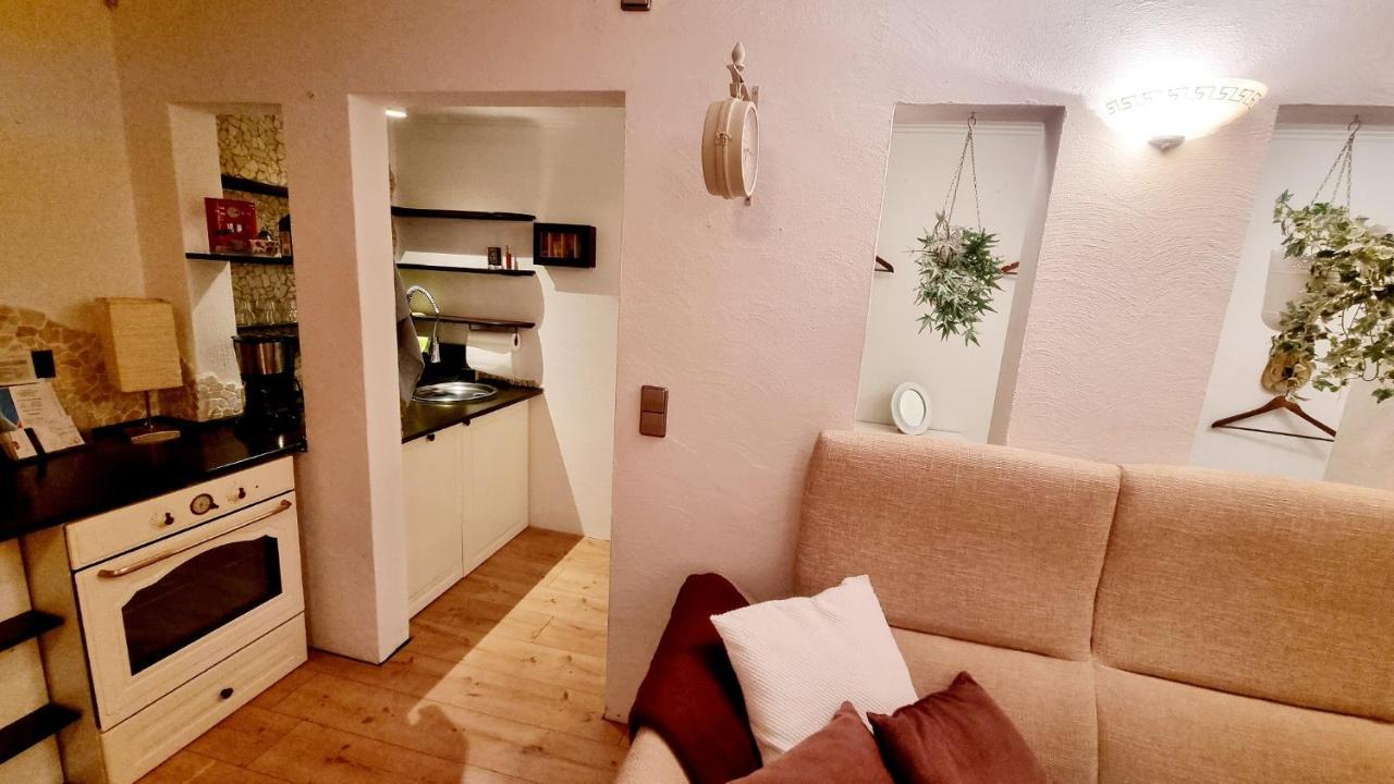 Ruheoase Am Waldrand - Auf 90Qm Sind Nicht Nur Die Eltern Und Bis Zu 5 Kinder Willkommen, Auch Hunde Und Katzen Sind Willkommen Laichingen Buitenkant foto